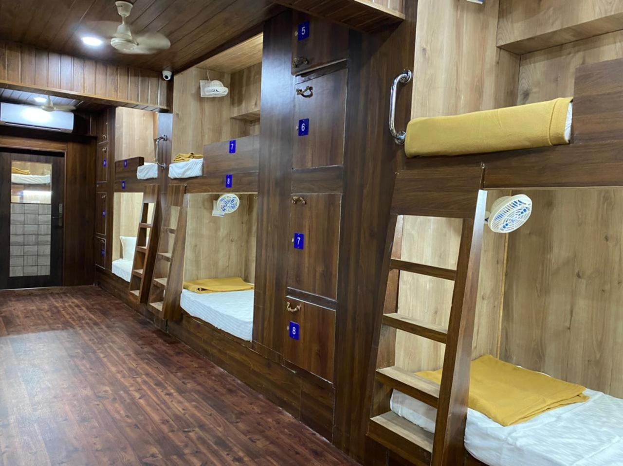 City Stay Deluxe Ac Dormitory Мадгаон Екстер'єр фото